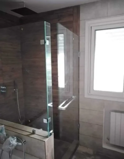 Cabine de douche en verre